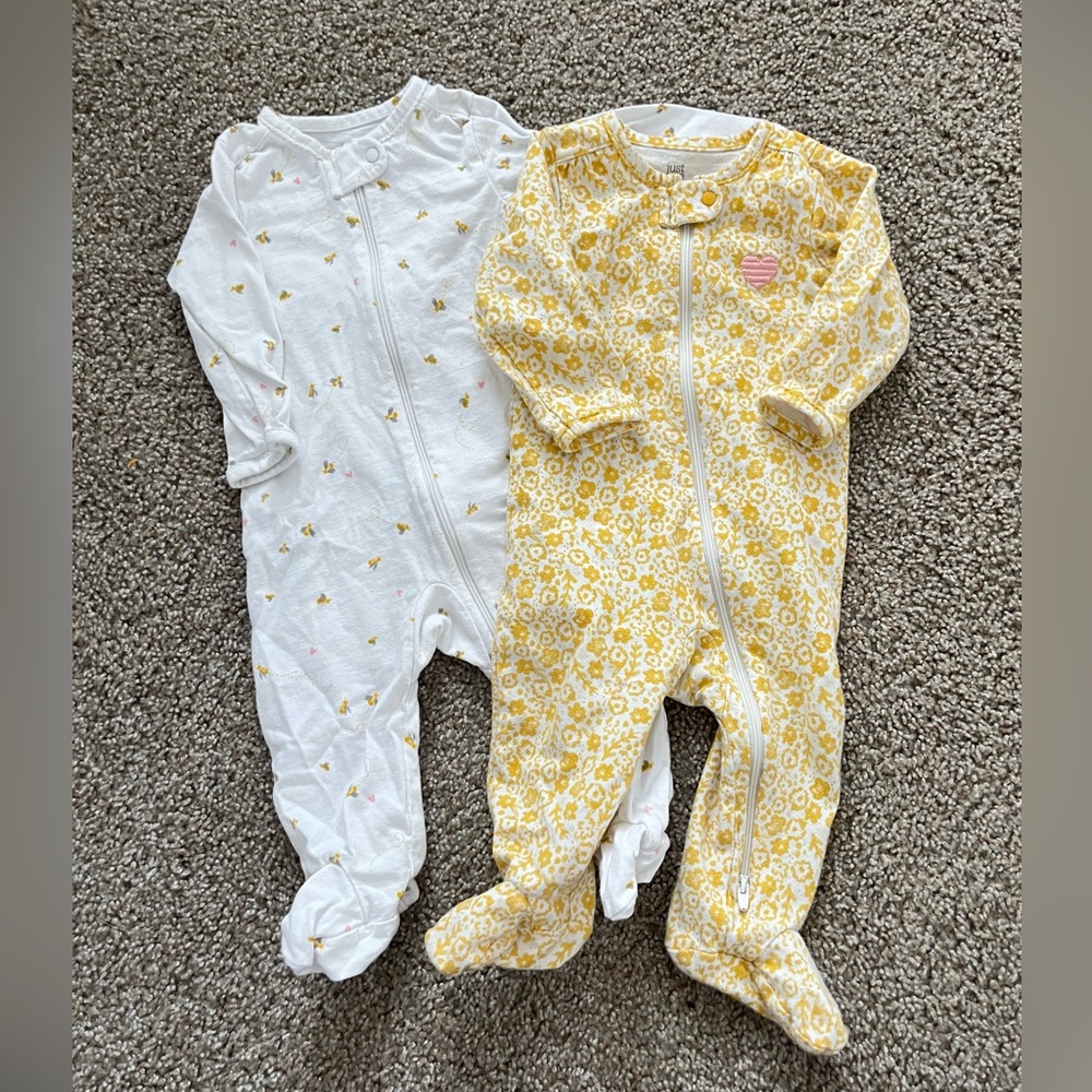 Carters Girl 6 month long sleeve sleepers